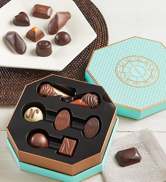 Neuhaus History Collection 15 pc